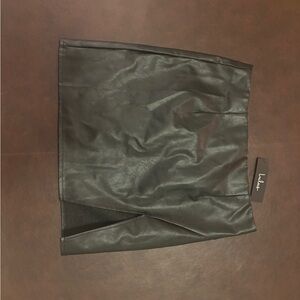 Lulu's Sleek Black Faux Leather Skirt